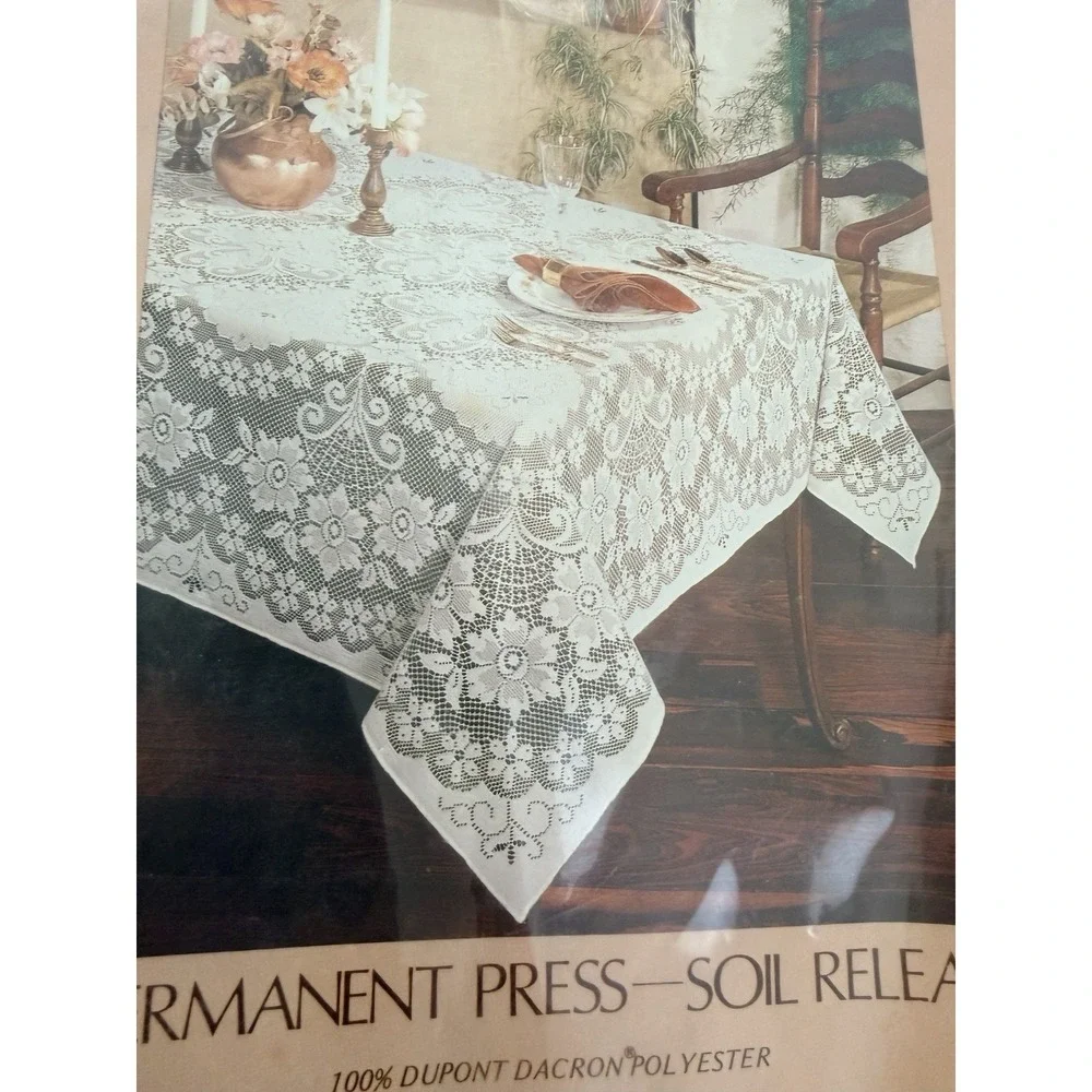 NEW Dupont Dacron Lancaster Lace Oblong 60x104 In. Tablecloth Beige Polyester